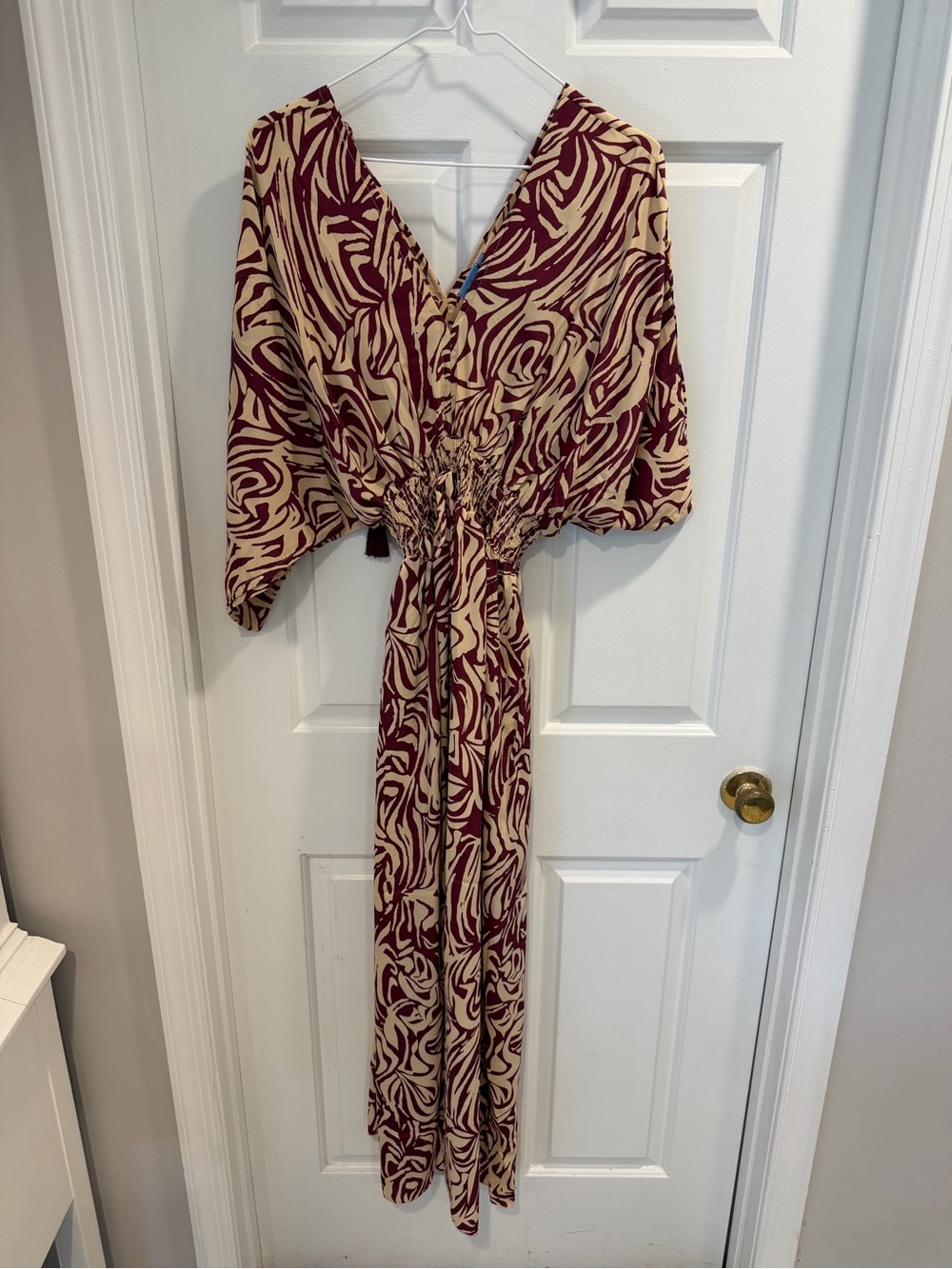 NWT White Waves Burgundy and Cream Printed V-Neck Resort Wear Dress Sz L / xl